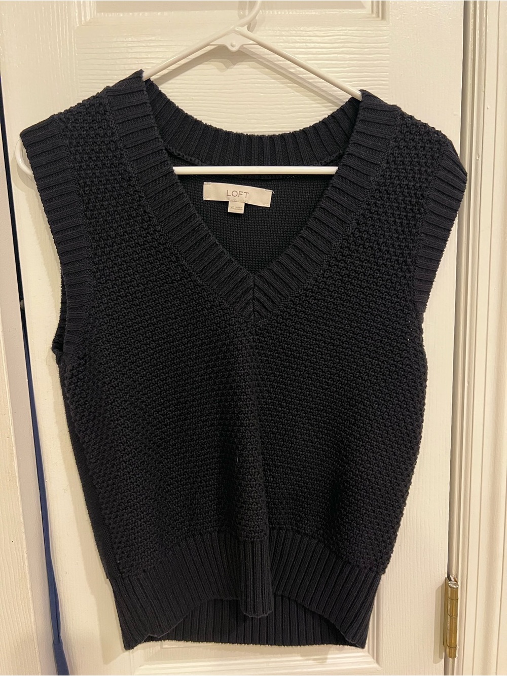 LOFT Black Sleeveless V-Neck Sweater Vest